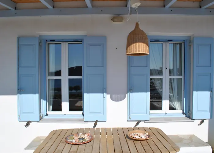 Pende Traditional Livadi (Serifos)