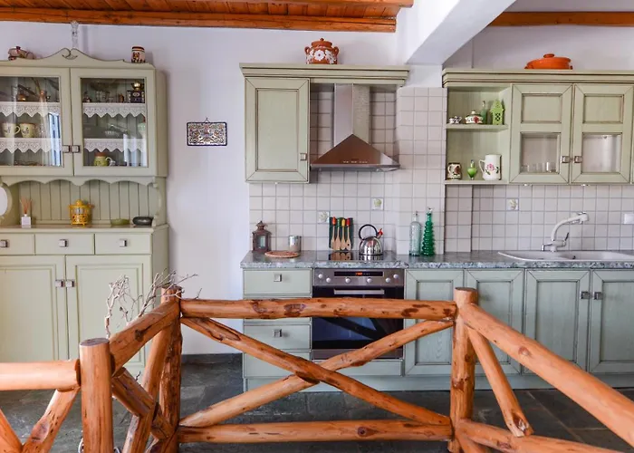 Pende Traditional Villa