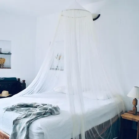 Villa Pénde Traditional *